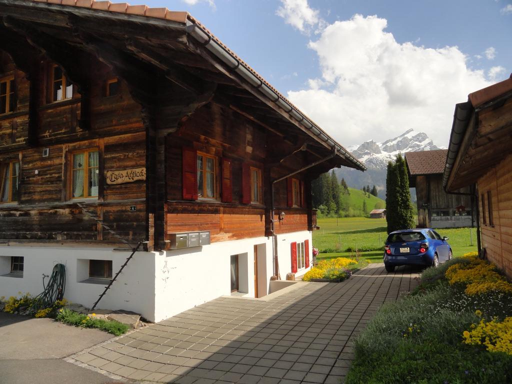 Apartamento Casa Antica Gstaad Exterior foto
