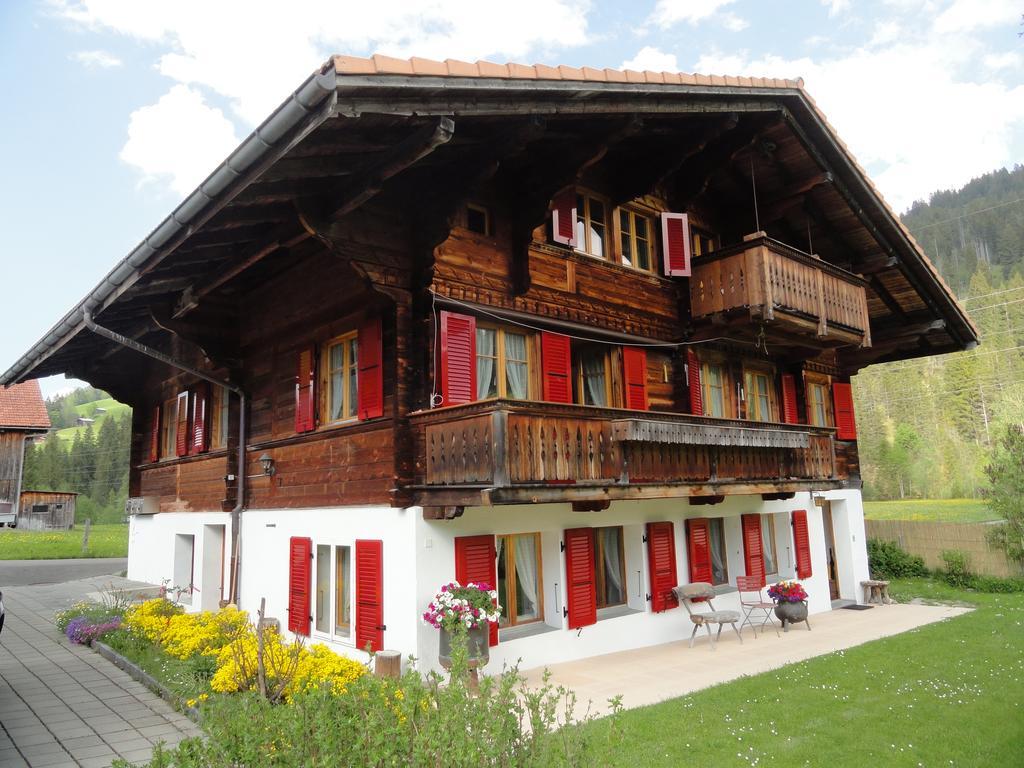 Apartamento Casa Antica Gstaad Exterior foto